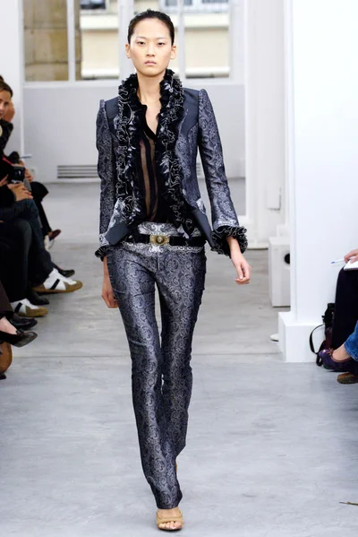 Look 11